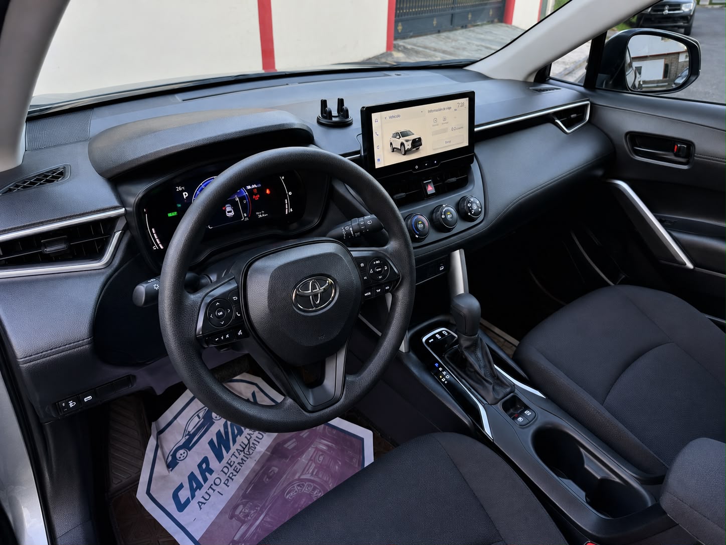 TOYOTA Corolla Cross 2024